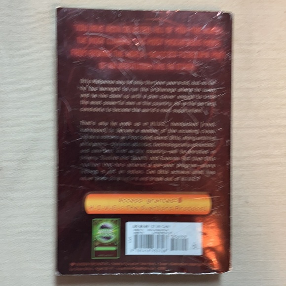 📚2/$6 H.I.V.E. #1: Higher Institute of Villainous - Picture 2 of 11